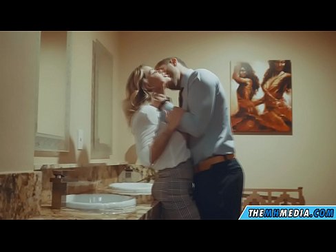 ❤️ Cum busty flava seducit in latrinae publicae Just porn  ad nos la.pornohammer.ru
